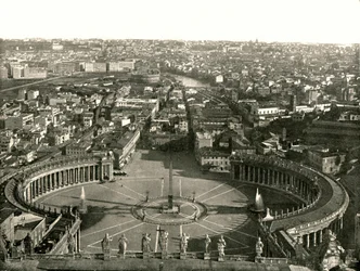 Blick von der Kuppel des Petersdoms, Rom, Italien, 1895
