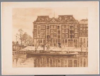 Blick auf die Fassade des Lagerhauses der WIC von Oudeschans aus gesehen