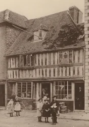 In Tenterden, Kent (s/w Foto)