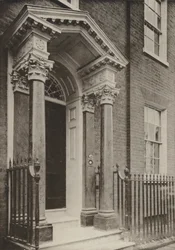 Türöffnung, Brighton Road, Reigate, Surrey