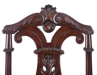 Detail eines Paares von George II Hallstühlen, ausgeführt von James Moore dem Jüngeren