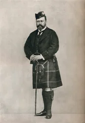 Der Prinz von Wales im Highland-Kostüm, um 1886-1910