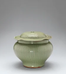 Longquan Celadon gerippter Krug & Deckel