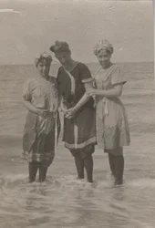Detail, Badegesellschaft, Houlgate, September 1911
