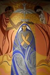 Fresko in der Kirche Saint-Jacques in Montrouge, Frankreich. Krönung der Jungfrau Maria