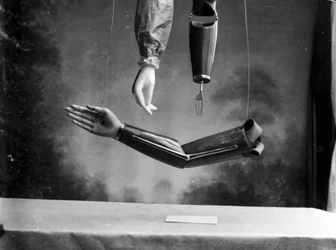 Prothesen - Drei künstliche Arme