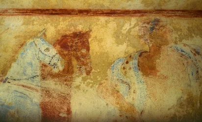 Begräbnisprozession mit Pferden und männlichen Figuren, Fresko, Detail, Grab der Blauen Dämonen, Nekropole von Tarquinia (UNESCO-Welterbeliste, 2004), Latium, Italien. Etruskische Zivilisation, 5. Jahrhundert v. Chr.